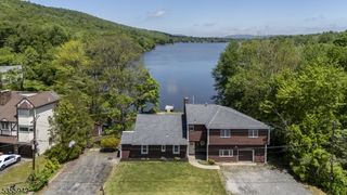 7 Capstan Rd, West Milford Twp., NJ 07480