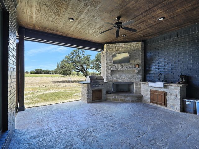 1074 Timber Hills Drive, Weatherford, TX 76087