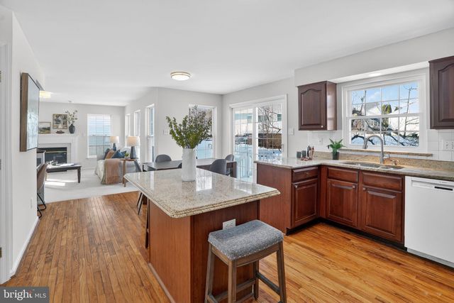 886 S YORK DR, Downingtown, PA 19335