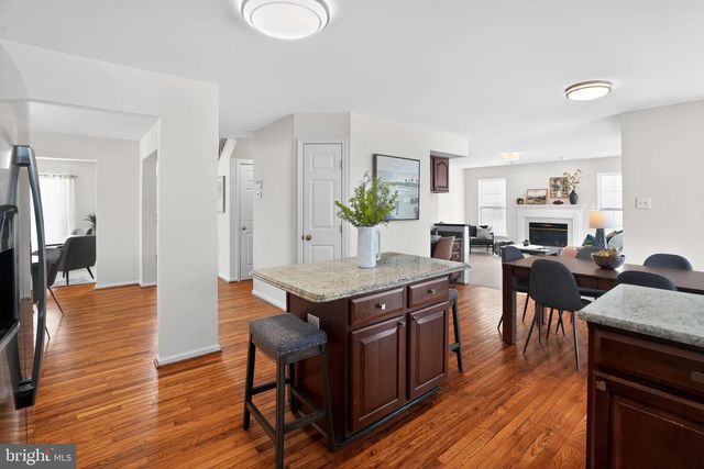 886 S YORK DR, Downingtown, PA 19335