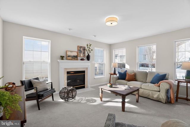 886 S YORK DR, Downingtown, PA 19335