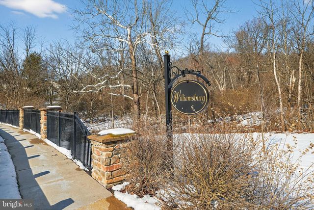 886 S YORK DR, Downingtown, PA 19335