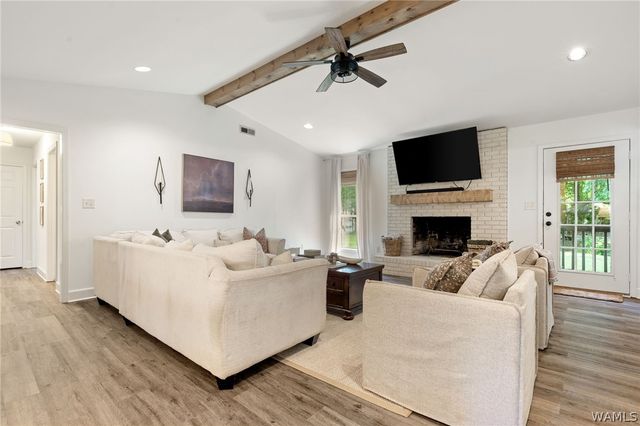 4223 2nd Ave E, Northport, AL 35473
