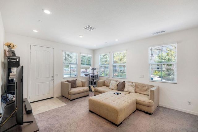 4134 Vela Way, Oceanside, CA 92057