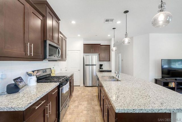 4134 Vela Way, Oceanside, CA 92057