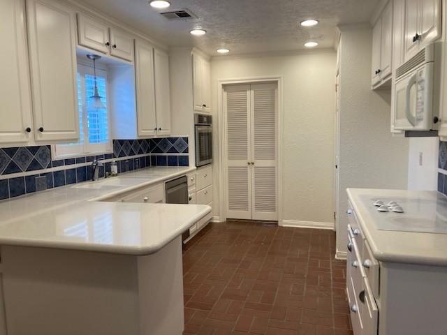 9238 Stroud Drive, Houston, TX 77036