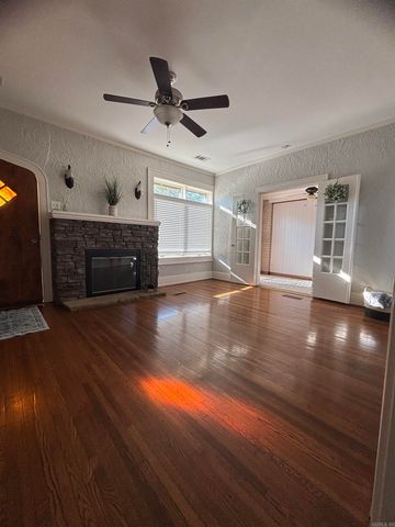 3310 N Cypress Street, North Little Rock, AR 72116