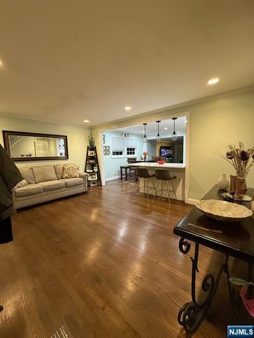 71 Wingra Avenue, Rutherford, NJ 07070