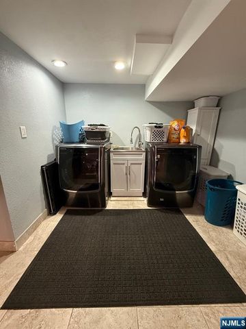 71 Wingra Avenue, Rutherford, NJ 07070