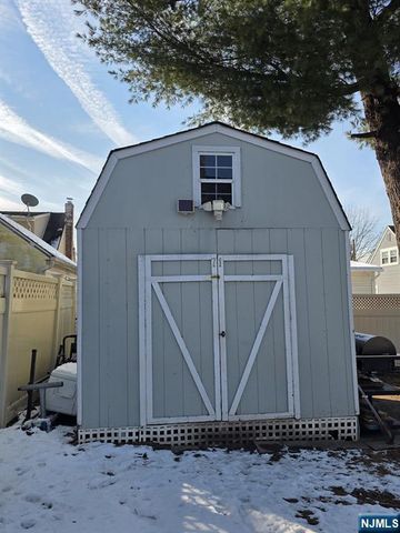 71 Wingra Avenue, Rutherford, NJ 07070