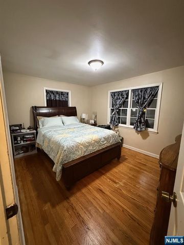 71 Wingra Avenue, Rutherford, NJ 07070