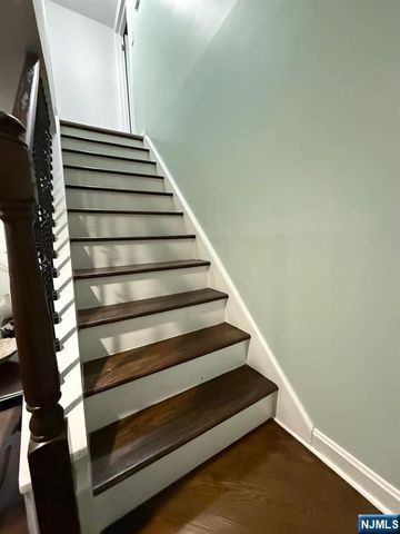 71 Wingra Avenue, Rutherford, NJ 07070