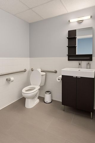 5595 Orange Dr 201, Davie, FL 33314