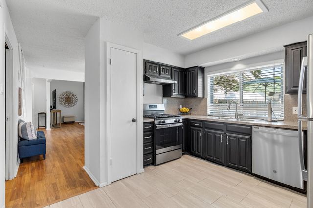 1510 Stoneham Place, Richardson, TX 75081