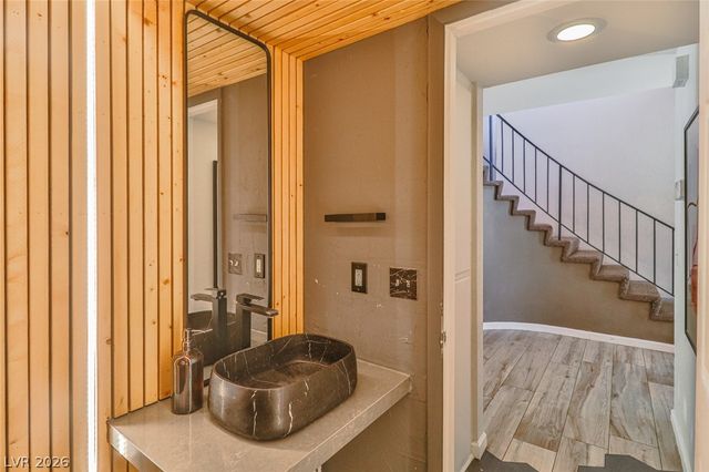 2430 Pickwick Drive, Henderson, NV 89014