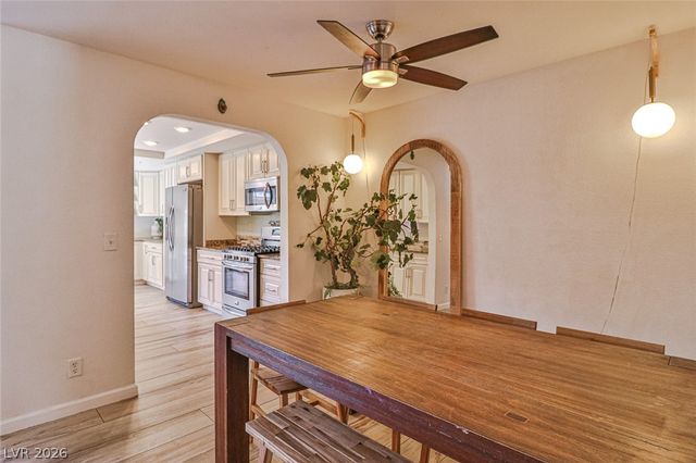 2430 Pickwick Drive, Henderson, NV 89014