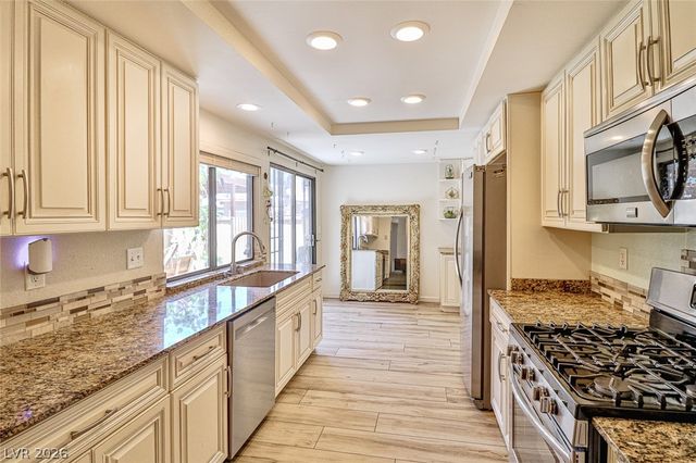 2430 Pickwick Drive, Henderson, NV 89014