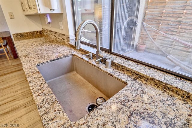 2430 Pickwick Drive, Henderson, NV 89014