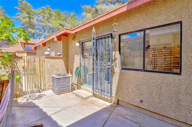 2430 Pickwick Drive, Henderson, NV 89014