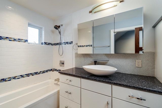 2829 Sylvan Avenue, Madison, WI 53705