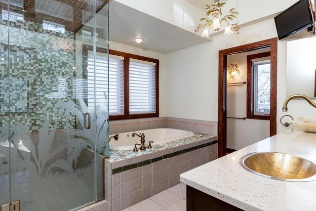 2829 Sylvan Avenue, Madison, WI 53705