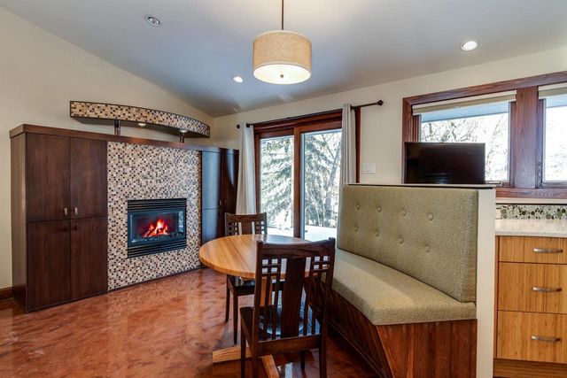 2829 Sylvan Avenue, Madison, WI 53705