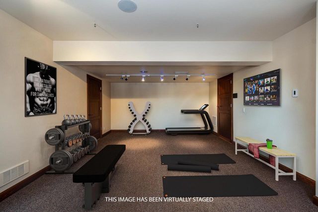 2829 Sylvan Avenue, Madison, WI 53705