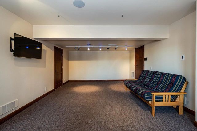 2829 Sylvan Avenue, Madison, WI 53705