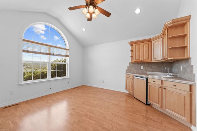 1977 Graham Clark Drive, Hollister, MO 65672