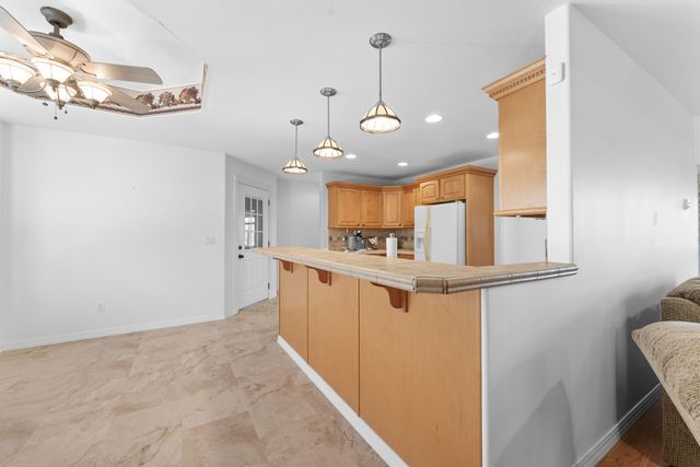 1977 Graham Clark Drive, Hollister, MO 65672