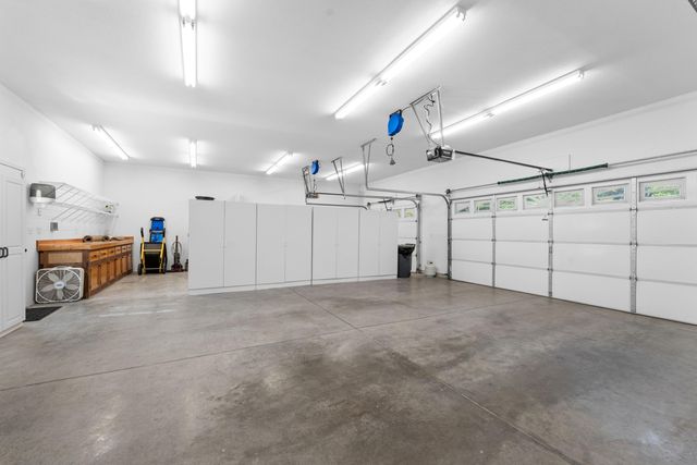 1977 Graham Clark Drive, Hollister, MO 65672