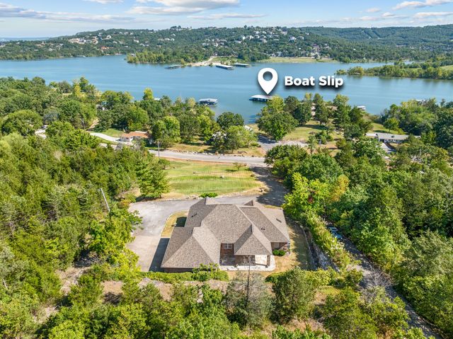 1977 Graham Clark Drive, Hollister, MO 65672