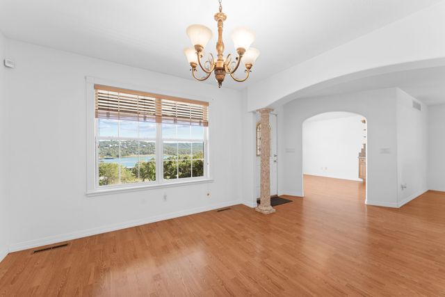 1977 Graham Clark Drive, Hollister, MO 65672