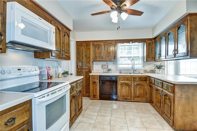 4505 Firview CT, Virginia Beach, VA 23462