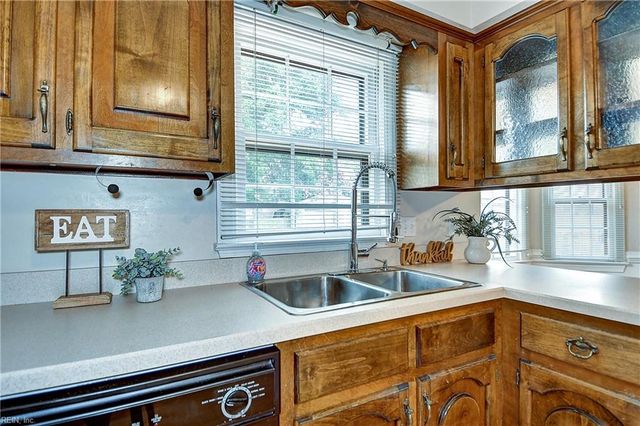 4505 Firview CT, Virginia Beach, VA 23462