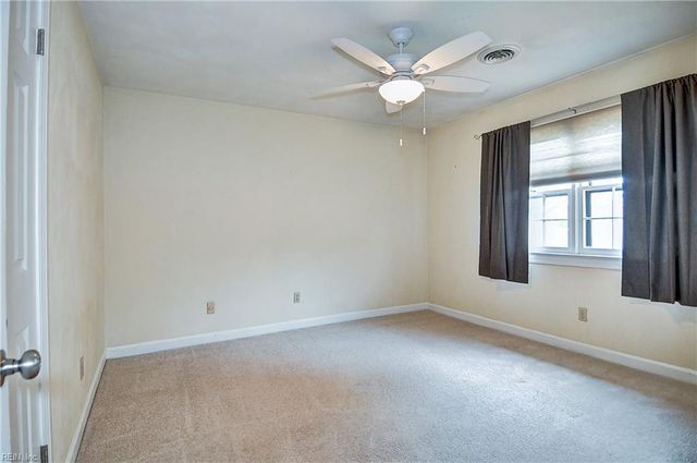 4505 Firview CT, Virginia Beach, VA 23462