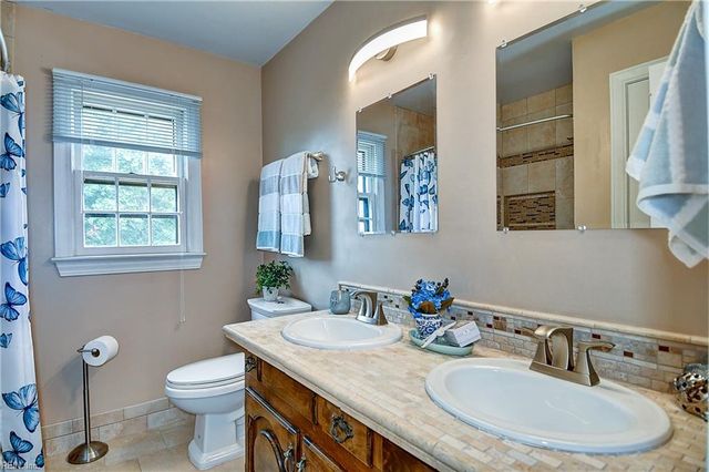 4505 Firview CT, Virginia Beach, VA 23462