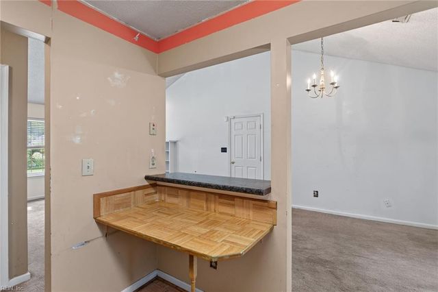 246 Gate House RD, Newport News, VA 23608