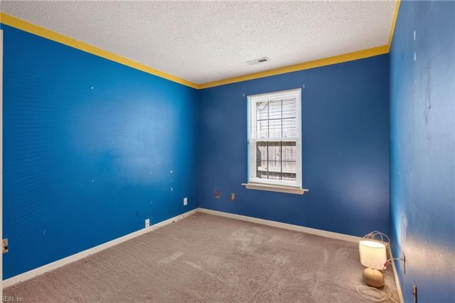 246 Gate House RD, Newport News, VA 23608