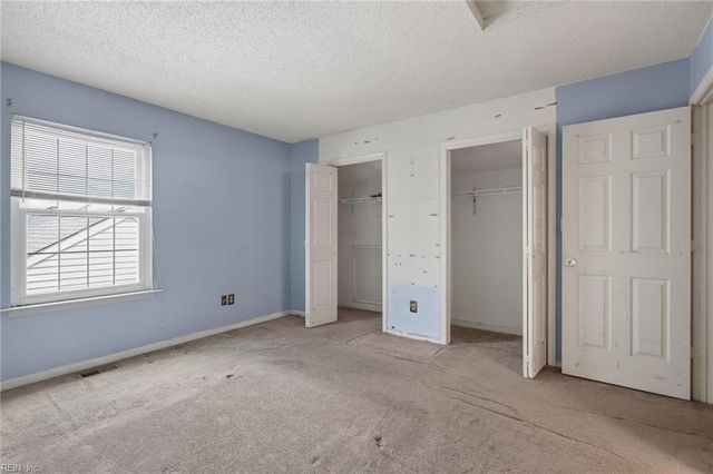 246 Gate House RD, Newport News, VA 23608