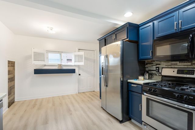 656 S 4th Street, Chesterton, IN 46304