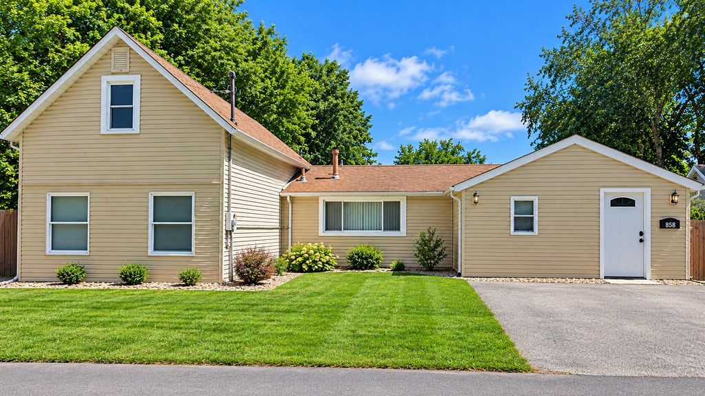 656 S 4th Street, Chesterton, IN 46304