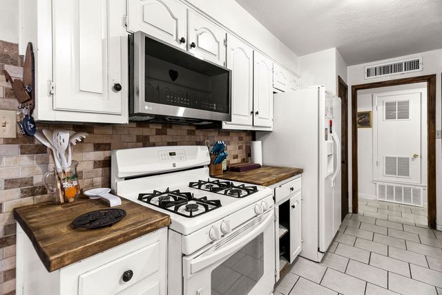 905 NW Ave. L, Andrews, TX 79714