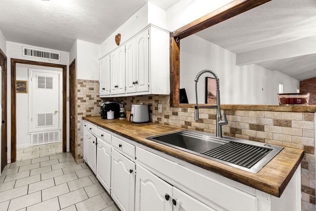 905 NW Ave. L, Andrews, TX 79714