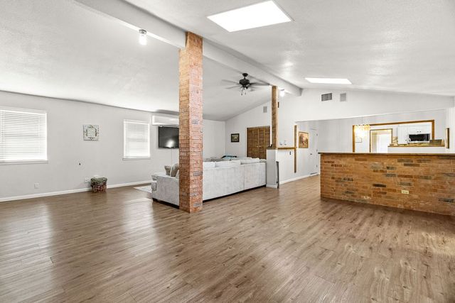 905 NW Ave. L, Andrews, TX 79714