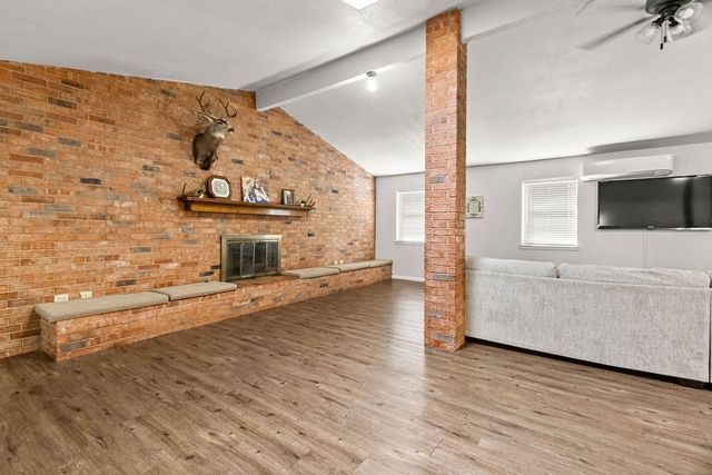 905 NW Ave. L, Andrews, TX 79714