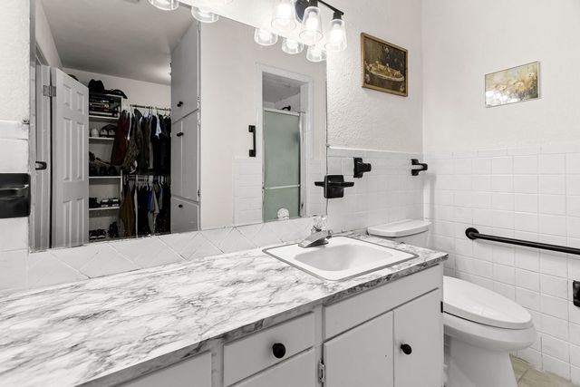 905 NW Ave. L, Andrews, TX 79714