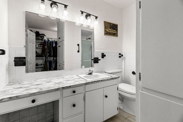 905 NW Ave. L, Andrews, TX 79714