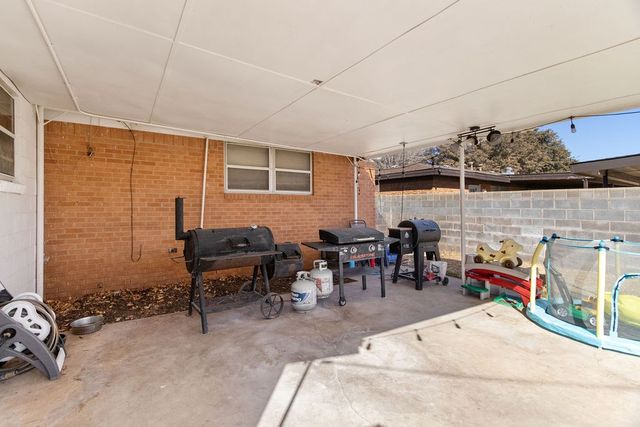 905 NW Ave. L, Andrews, TX 79714