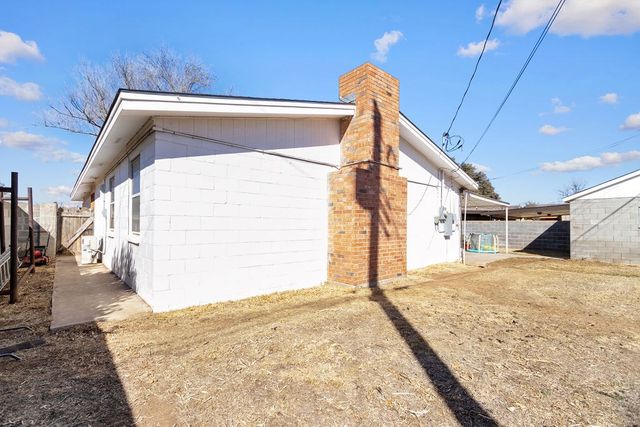 905 NW Ave. L, Andrews, TX 79714